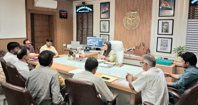 आईबीए (IBA) की बैठक में उद्योगों की समस्याओं पर मंथन, डीएम ने दिए त्वरित समाधान के निर्देश